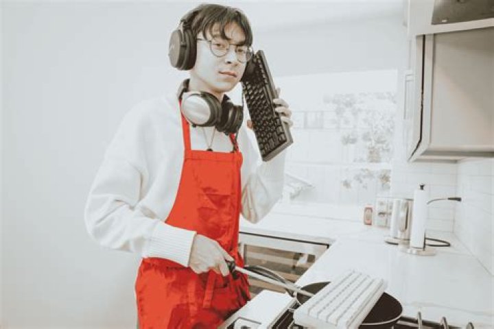 Al Coronel Bio & Wiki: Net Worth, Age, Height & Weight