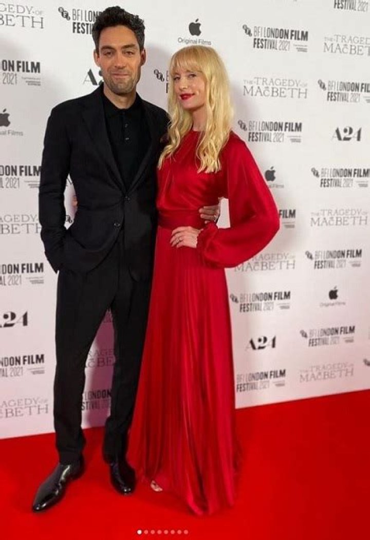 Alex Hassell Biography, Wiki, Height, Age, Net worth, Wife, Girlfriend, Children, Family, Movies & More