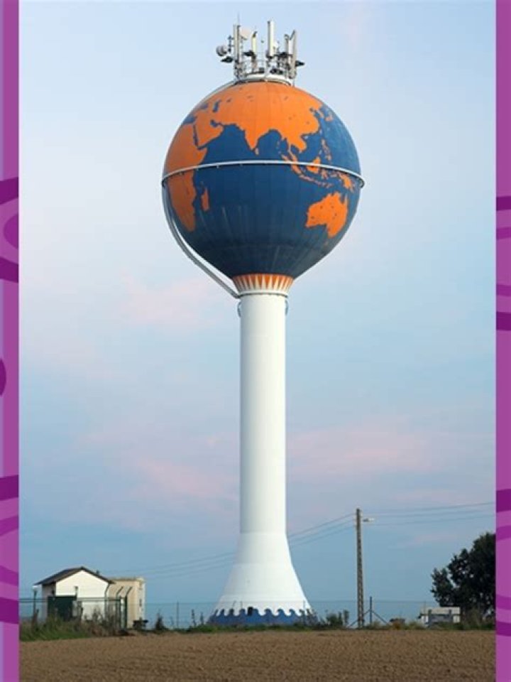 America's Weirdest And Most Interesting Water Towers