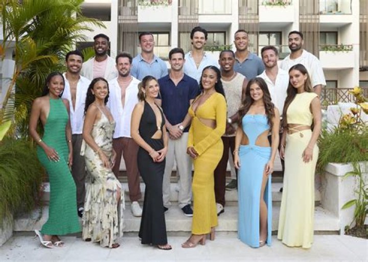 ‘Bachelor in Paradise’ Season 2 Stars Reunite For Another Night in Paradise And Help Raise Over $20K