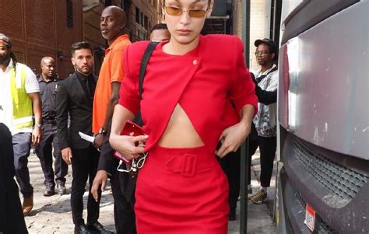 Bella Hadid Yells At Security Guard Who Pushes Female Photographer: “Don’t Touch Her!”