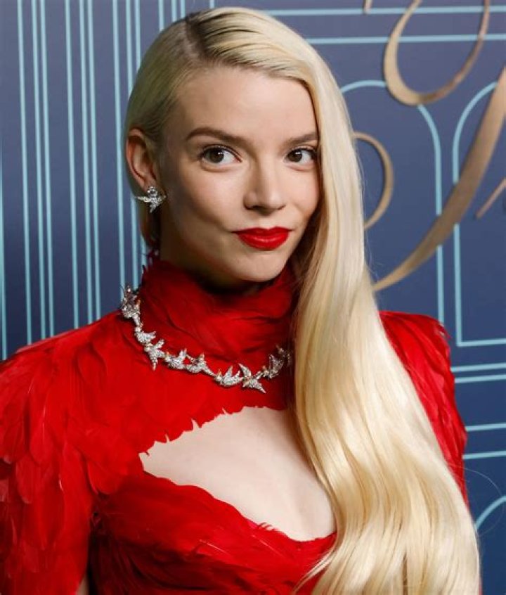 Blondes Have More Fun! Sofia Richie Debuts Her New Lighter ‘Do on Instagram and Duh, It Looks Amazing