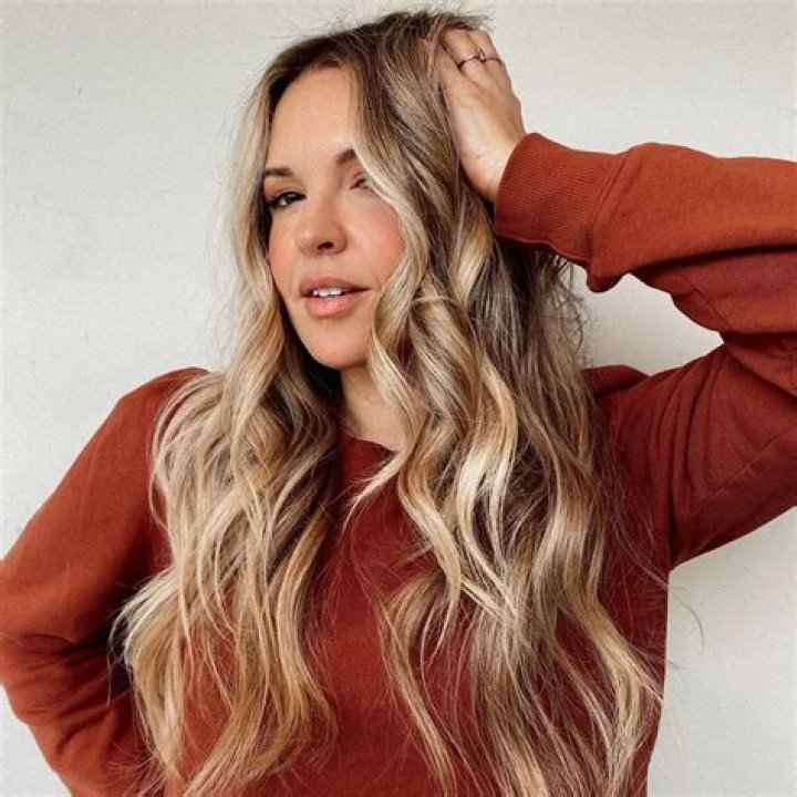 Briana Buckmaster (TV Actress) - Age, Birthday, Bio, Facts, Family, Net Worth, Height & More