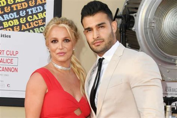 Britney Spears and Boyfriend Sam Asghari ‘Love Doing Normal Things’ Together: ‘It Works Out Well’