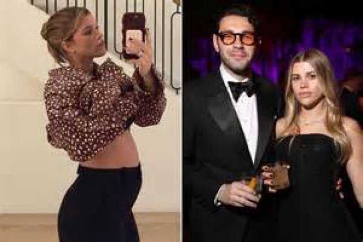 Candice Swanepoel Reveals She’s Expecting Baby No. 2 With Surprise Baby Bump Photo!