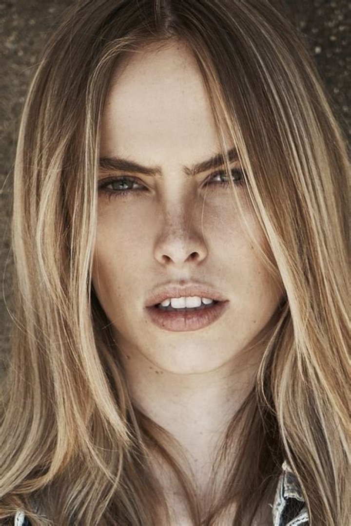 Chiara Hovland (Model) - Age, Birthday, Bio, Facts, Family, Net Worth, Height & More