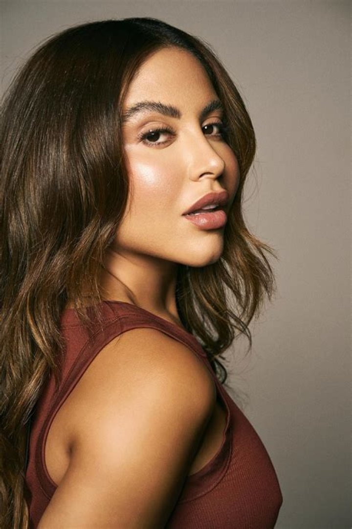 Cinthya Carmona (TV Actress) - Age, Birthday, Bio, Facts, Family, Net Worth, Height & More