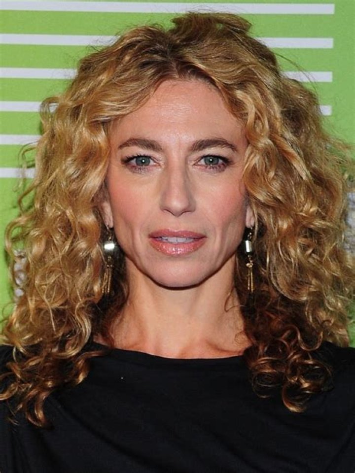 Claudia Black (TV Actress) - Age, Birthday, Bio, Facts, Family, Net Worth, Height & More