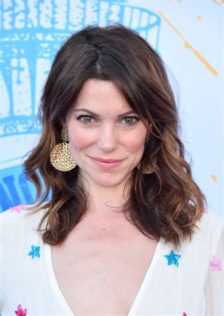 Courtney Henggeler (TV Actress) - Age, Birthday, Bio, Facts, Family, Net Worth, Height & More