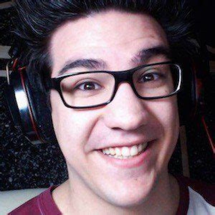 D4rkFrame (YouTube Star) - Age, Birthday, Bio, Facts, Family, Net Worth, Height & More