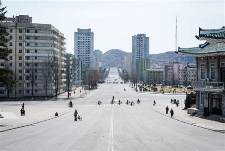 Daily Life In North Korea: Stunning Photos From Pyongyang