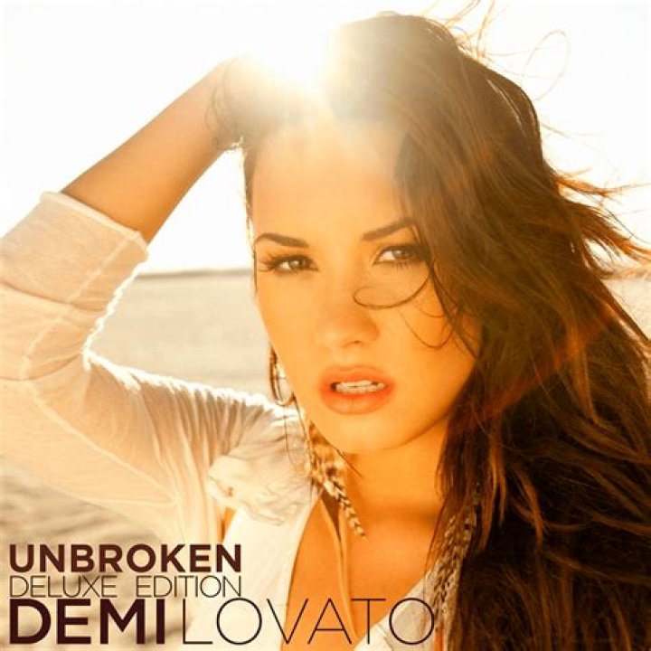 Demi Lovato Thanks Lea Michele for Glee Rendition of “Give Your Heart a Break”!