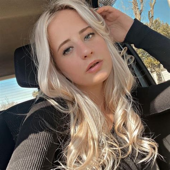 Ed Dudez (TikTok Star) - Age, Birthday, Bio, Facts, Family, Net Worth, Height & More