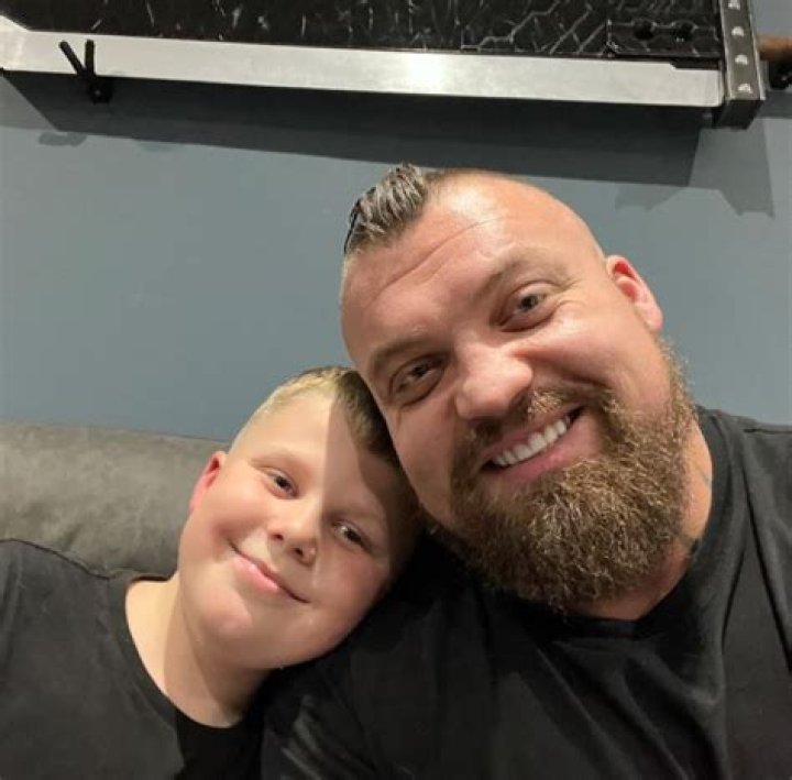 Eddie Hall Height, Weight, Biography, Wiki, Wife, Age, Net Worth, Parents, Children, Family & More