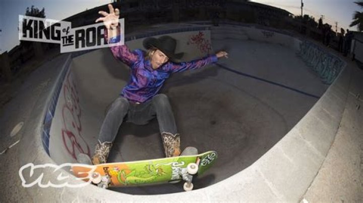 Elijah Berle (Skateboarder) - Age, Birthday, Bio, Facts, Family, Net Worth, Height & More