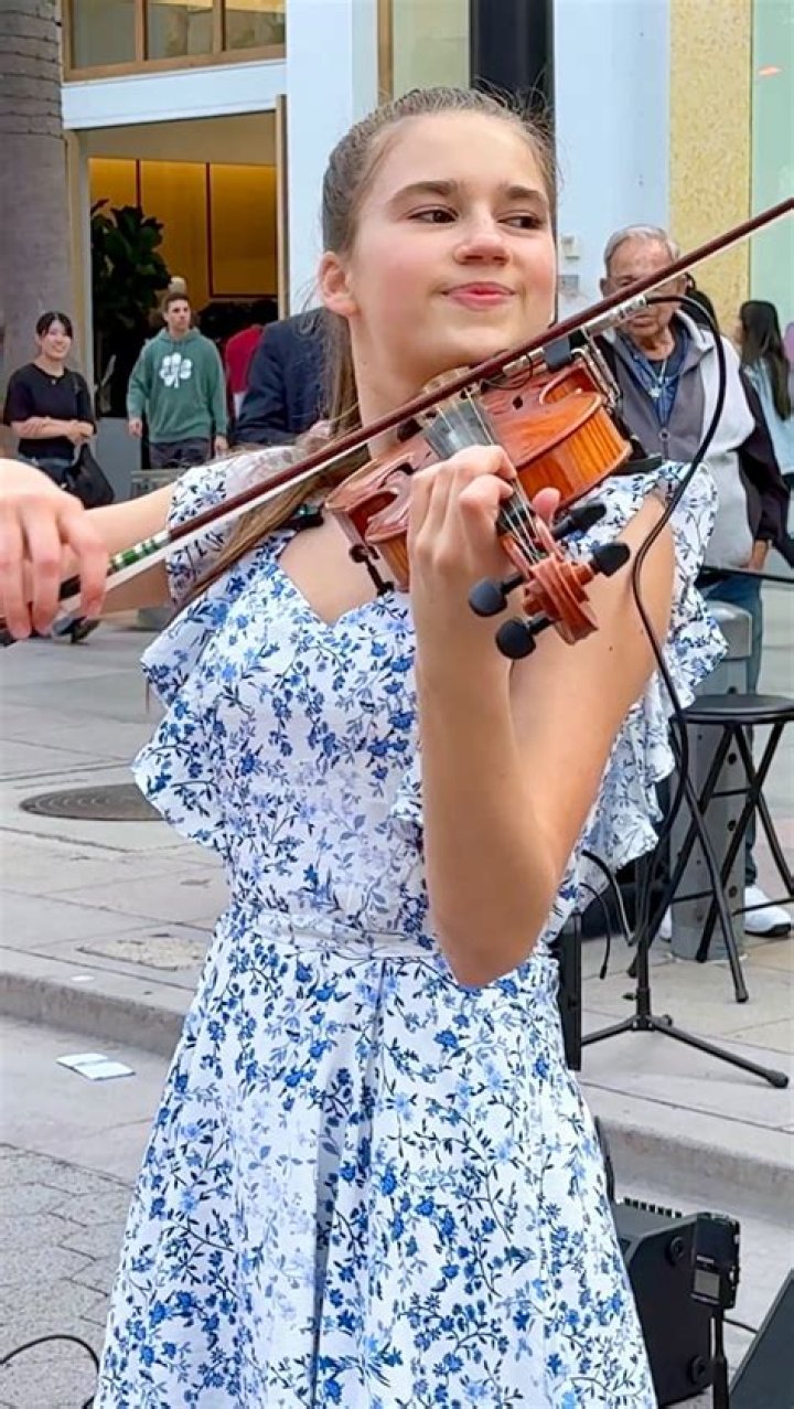 Ella Protsenko (Instagram Star) - Age, Birthday, Bio, Facts, Family, Net Worth, Height & More