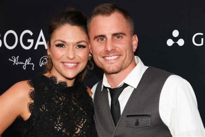 Former ‘Bachelorette’ DeAnna Pappas Shares the Secret to Her 8-Year Marriage: ‘Chardonnay!’