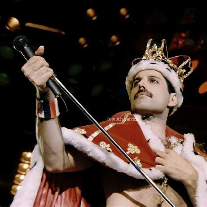 Freddie Mercury (Rock Singer) - Age, Birthday, Bio, Facts, Family, Net Worth, Height & More