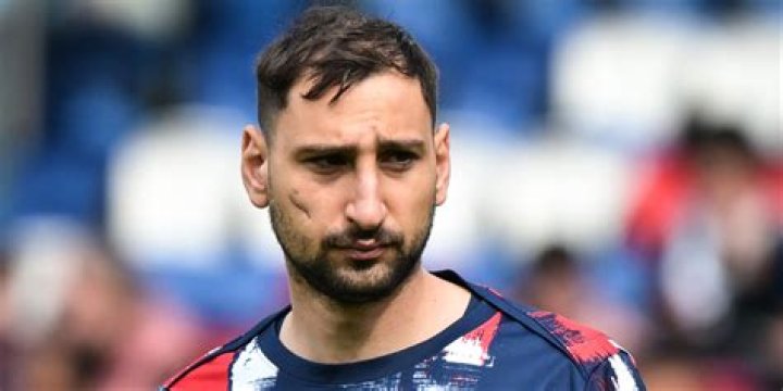 Gianluigi Donnarumma (Soccer Player) - Age, Birthday, Bio, Facts, Family, Net Worth, Height & More
