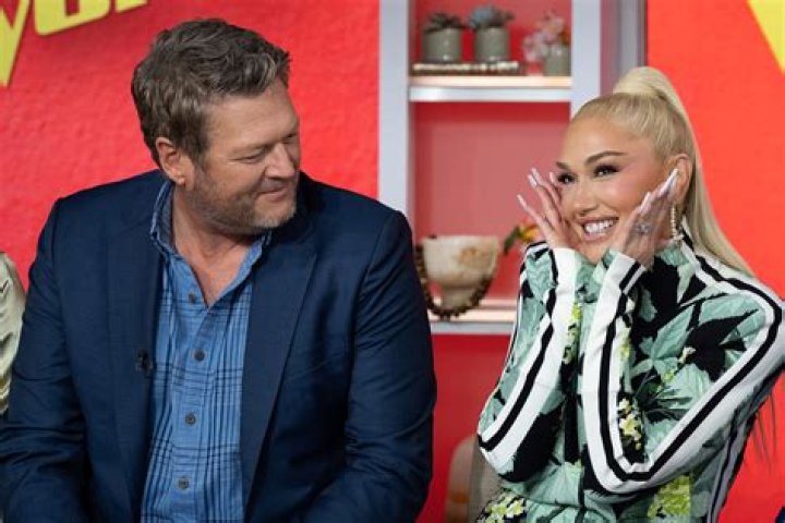 Gwen Stefani and Blake Shelton Went on an Adorable Date Night That Included Lots of Laughs and PDA