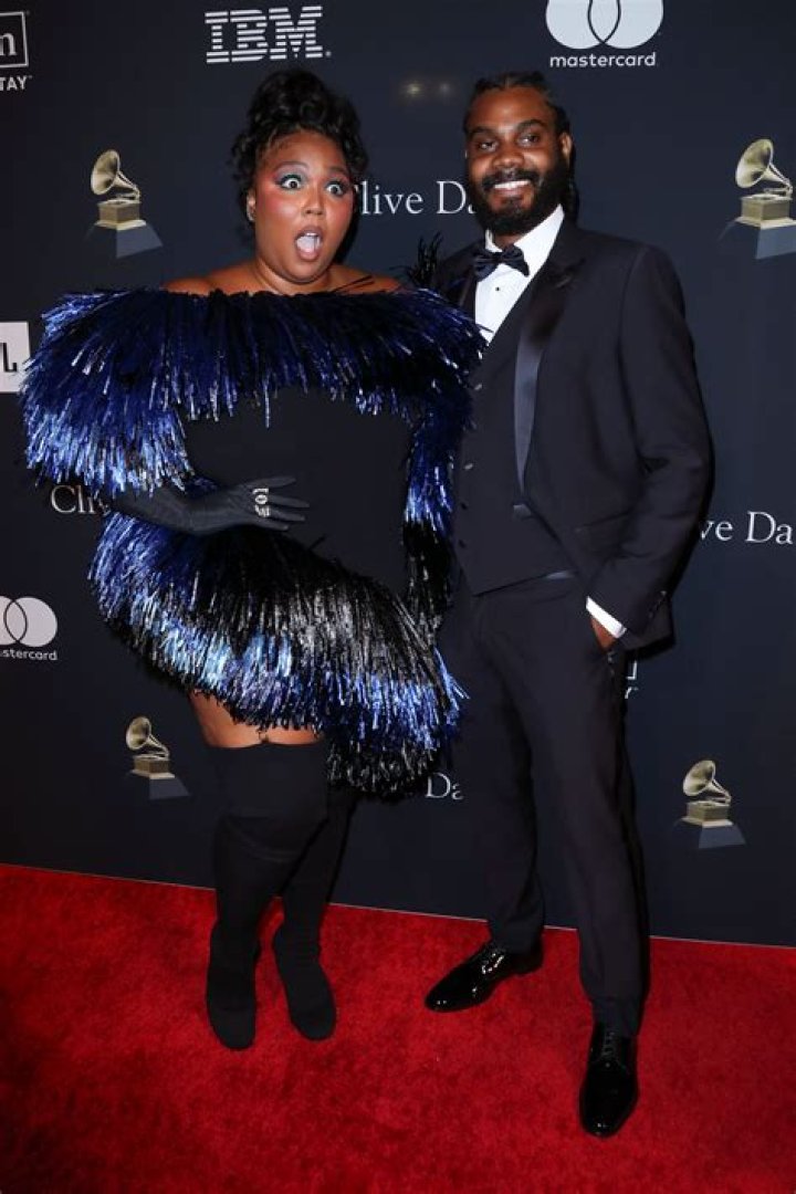 ‘Hard Launch’: Lizzo Goes Instagram Official With Boyfriend Ahead of 2023 Grammys: Meet Myke Wright