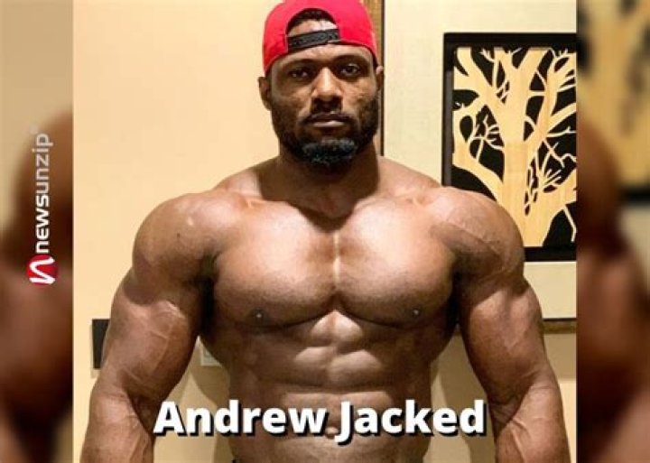 Height, Weight, Age, Net worth, Wife, Family, BIO, Ethnicity, Workout & More