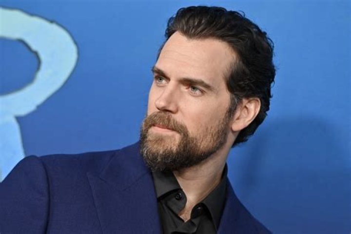 How much does Henry Cavill bench? – Celebrity.fm – #1 Official Stars, Business & People Network, Wiki, Success story, Biography & Quotes