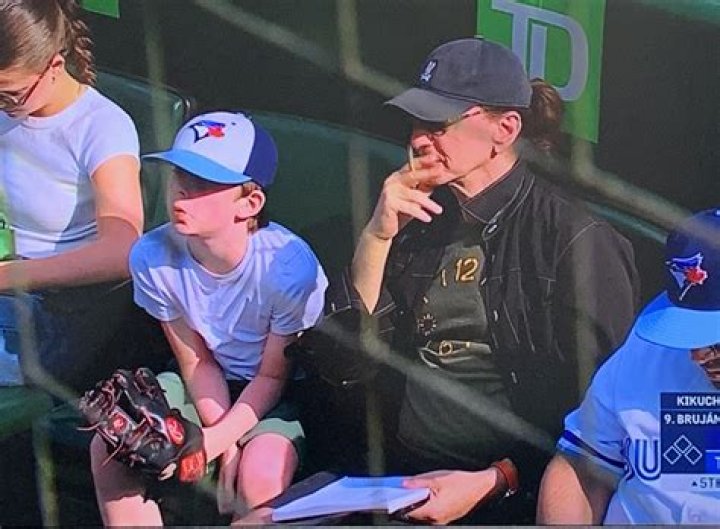 How tall is Geddy Lee