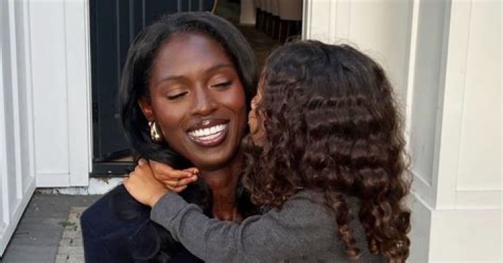 How tall is Jodie Turner-Smith