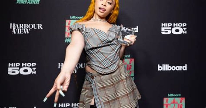 Ice Spice Dazzles Fans With A New Thirst Trap In A Pink Bra