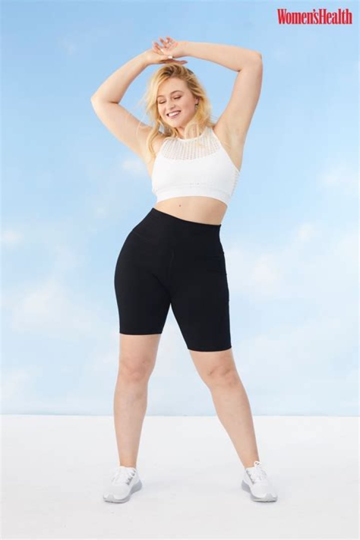 Iskra Lawrence Flaunts Her Killer Abs in a Lacy Bralette — See Photo!