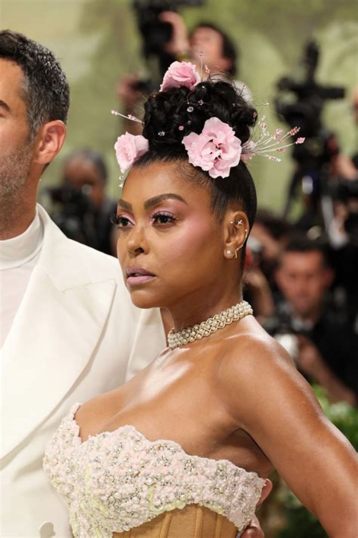 Janelle Monaé Dances On Bar In Bikini At Met Gala Afterparty