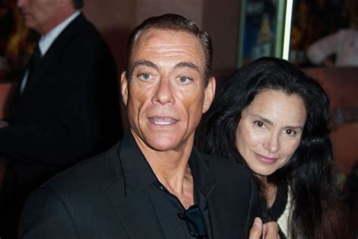 Jean-Claude Van Damme (Acteur de cinéma) - Âge, anniversaire, biographie, faits, famille, valeur nette, taille et plus