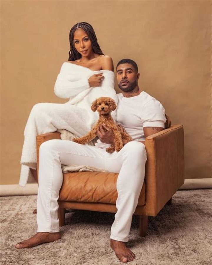 Jess Glynne Net Worth, Age, Height, Wife