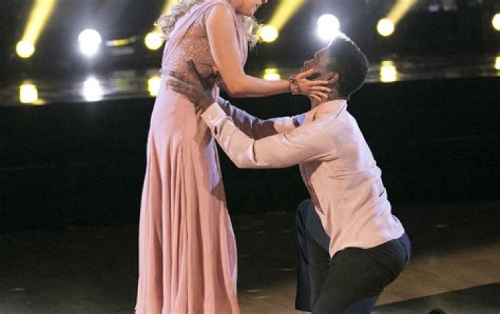 Jodie Sweetin Gives Emotional Performance on ‘Dancing With the Stars’