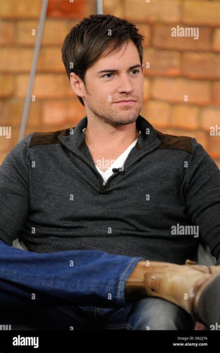 Jonathan Patrick Moore (TV Actor) - Age, Birthday, Bio, Facts, Family, Net Worth, Height & More