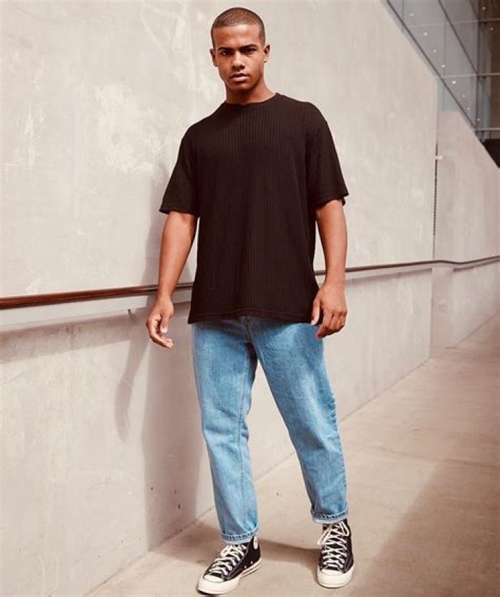 Lakota Johnson Biography | Age, Wiki, Net worth, Bio, Height, Girlfriend?|