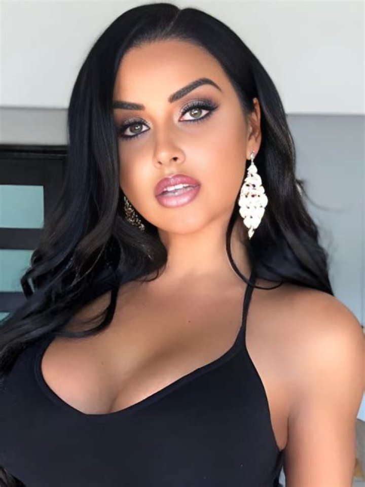Lian Ross Biography, Age, Height, Husband, Net Worth, Family