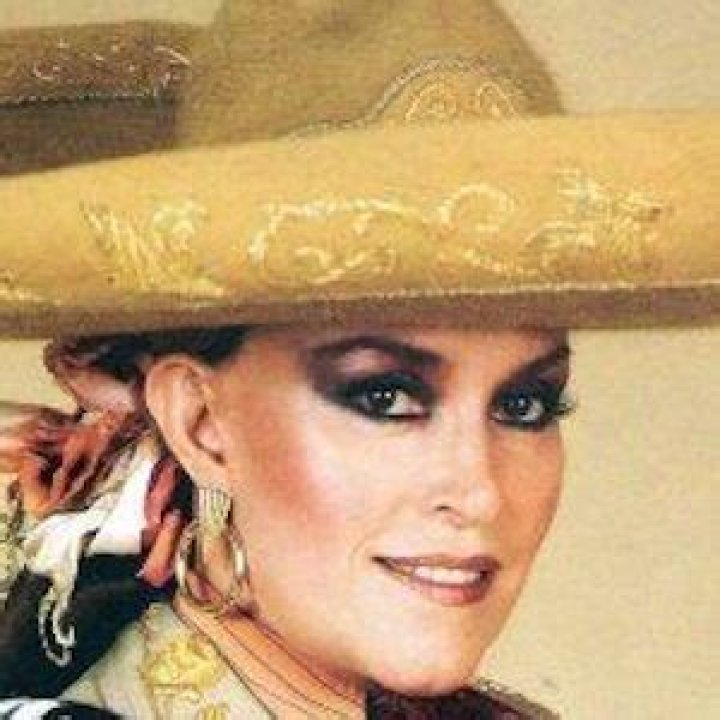 Lucha Villa (World Music Singer) - Age, Birthday, Bio, Facts, Family, Net Worth, Height & More
