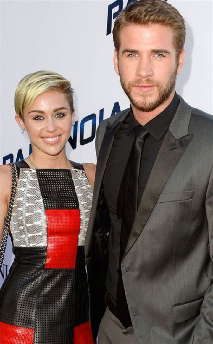 Miley Cyrus and Liam Hemsworth Are Engaged AGAIN!