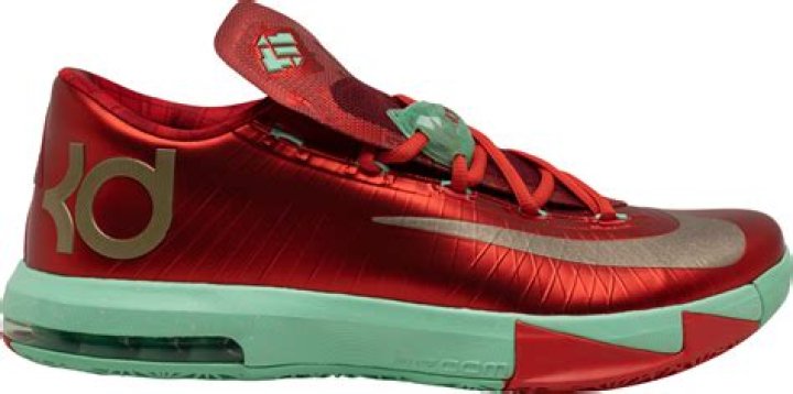 Paul George's Nike PG 4 Coming In "Christmas" Colorway: Photos