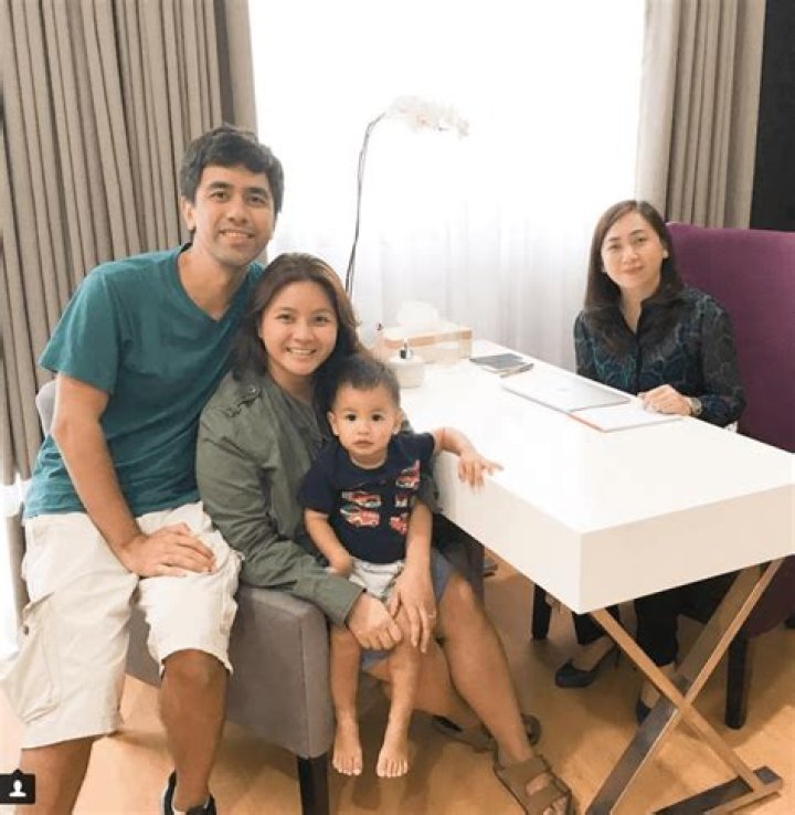 Paula Peralejo-Fernandez (Blogger) - Age, Birthday, Bio, Facts, Family, Net Worth, Height & More
