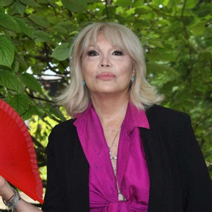 Qui Est Le Père Du Fils D’Amanda Lear