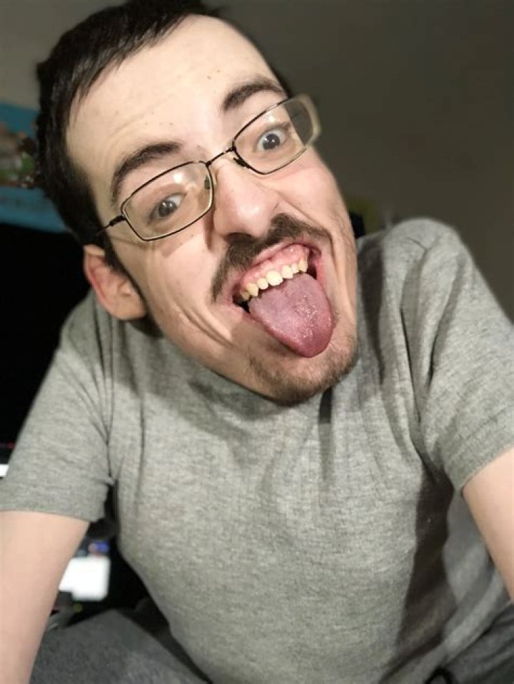 Ricky Berwick Net Worth and Earnings