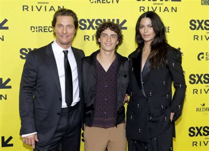 Rooster McConaughey biografía, edad, altura, esposo, net worth, familia