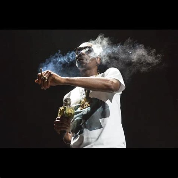 Snoop Dogg Pokes Fun At Weed-Quitting Hoax With Iconic "Friday" Reference