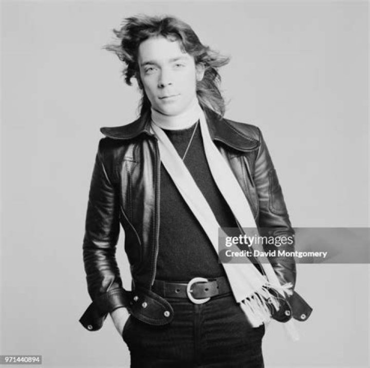 Steve Hackett (Rock Singer) - Age, Birthday, Bio, Facts, Family, Net Worth, Height & More