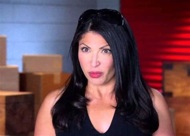 Storage Wars Ursula Stolf Wiki-bio, Net Worth, Husband, Family, Age, Birthdate, Facts. 2022