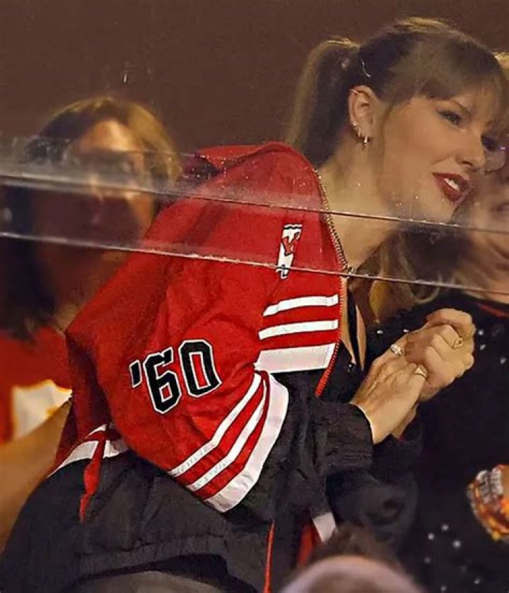 Taylor Swift’s Kansas City Chiefs’ Windbreaker Is Sold Out Because Of Course It Is!