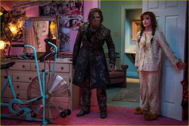 The Trailer For Cole Sprouse’s New Movie ‘Five Feet Apart’ Is Here — And We’re Officially Sobbing